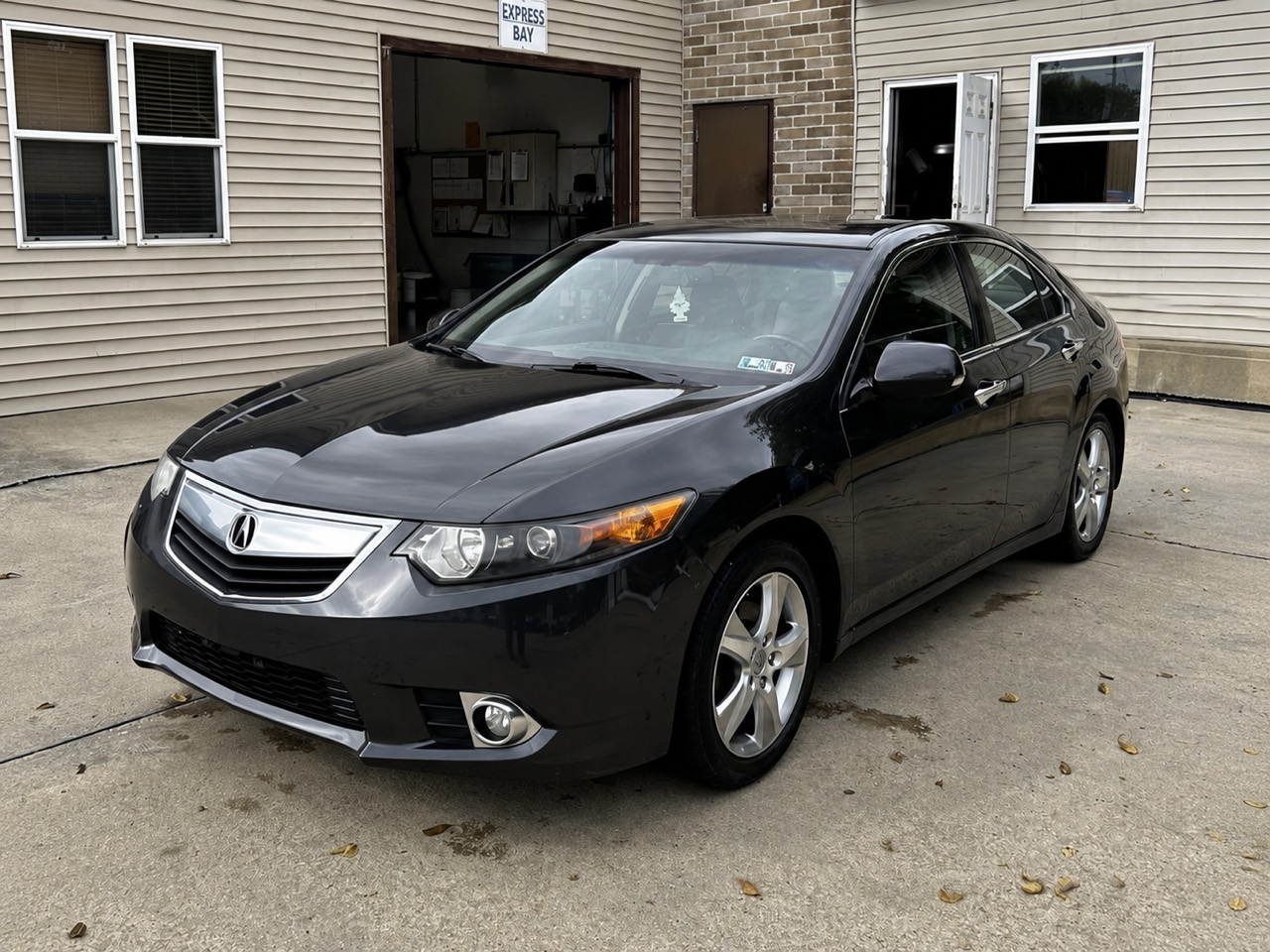 MOTURRA 003, Black Acura TSX
